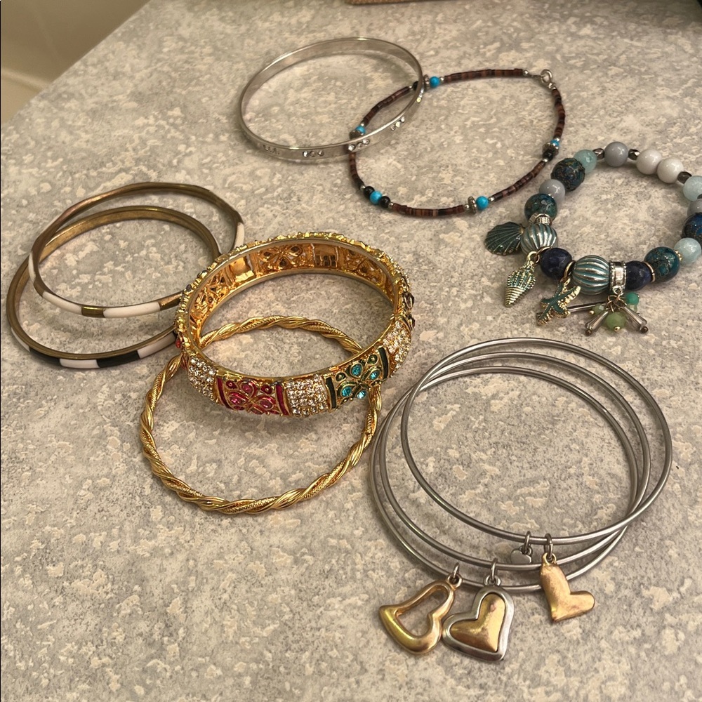 Lot of 10 bangles/bracelets and anklet - Picture 6 of 17